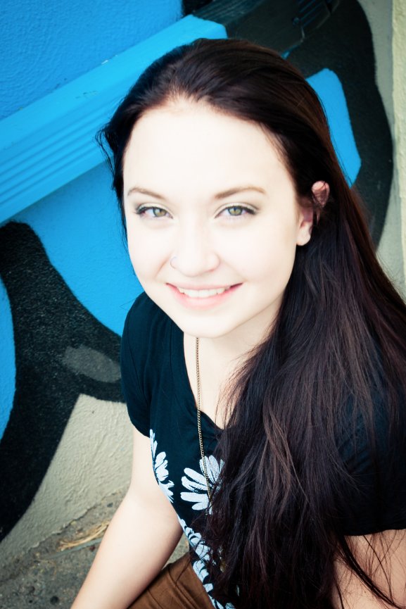 Senior Portraits with Robin in front of street art