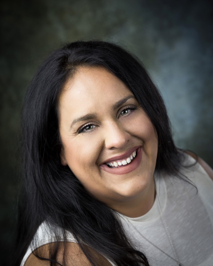 CAMILA CATES - MAKEUP ARTIST