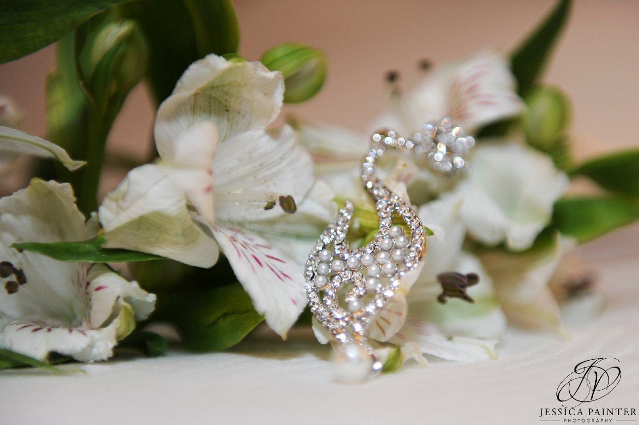 albany wedding, schenectady wedding, wedding detail photo, wedding flowers, wedding jewelry