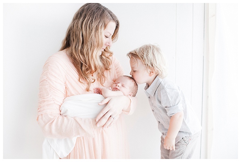 modern-newborn-photography