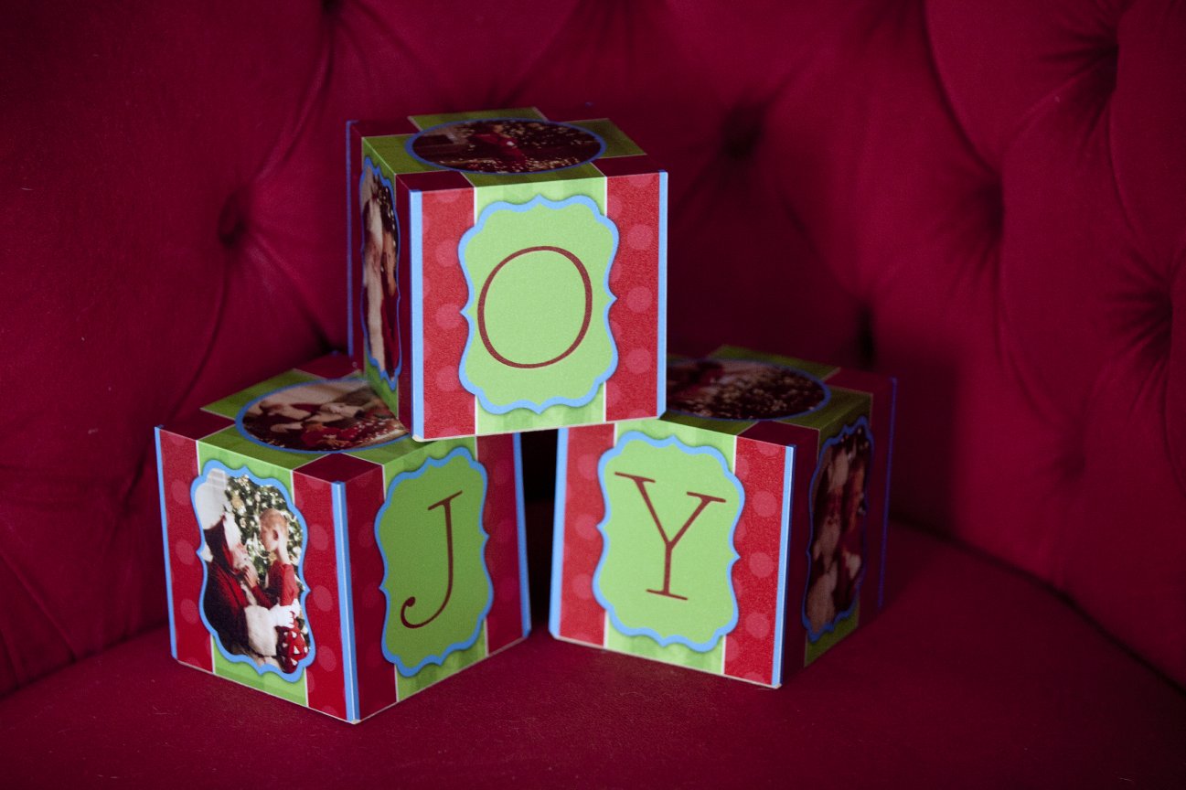 PEACE CUBE DECOR  (Five blocks, twenty images)