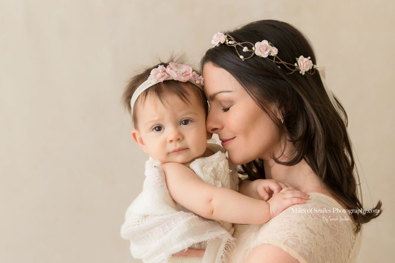 The L Family's Wildflower Session & Owen's Little Sitter Session {Austin Family Photographer}