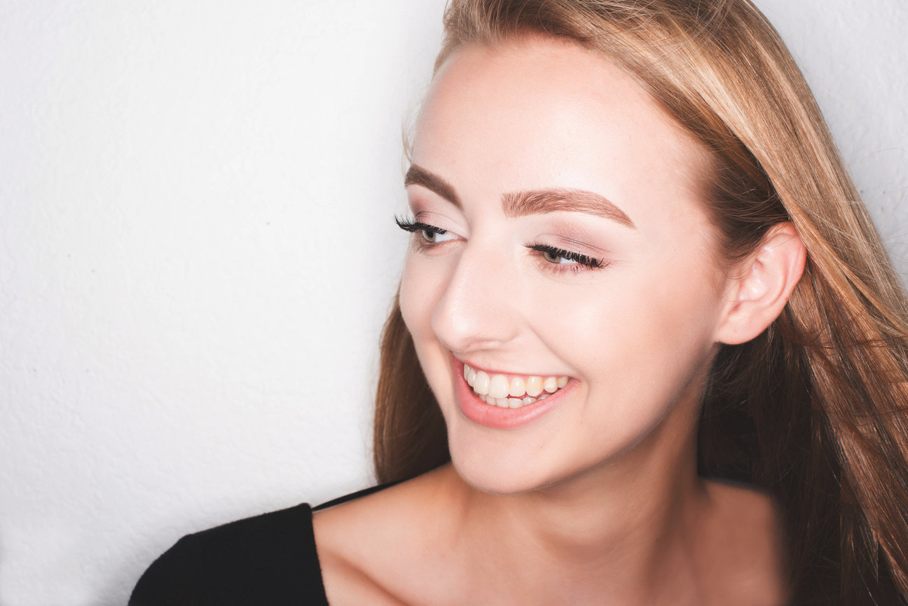 Tips for Relaxed, Authentic Poses During a Boudoir Photo Shoot