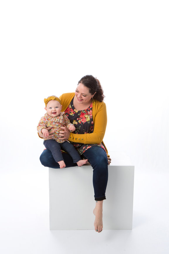 Hailee's Studio Maternity Session - Augusta, Wisconsin