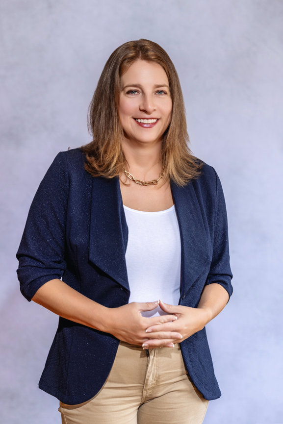 Your Go-To Saint Louis Photographer for Headshots & Personal Branding