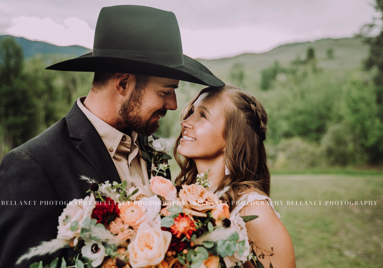 Nick and Eva Sweet Water Hollow Salmon Idaho Idaho Wedding