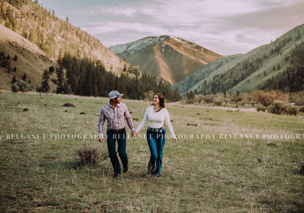 Nick and Eva Sweet Water Hollow Salmon Idaho Idaho Wedding