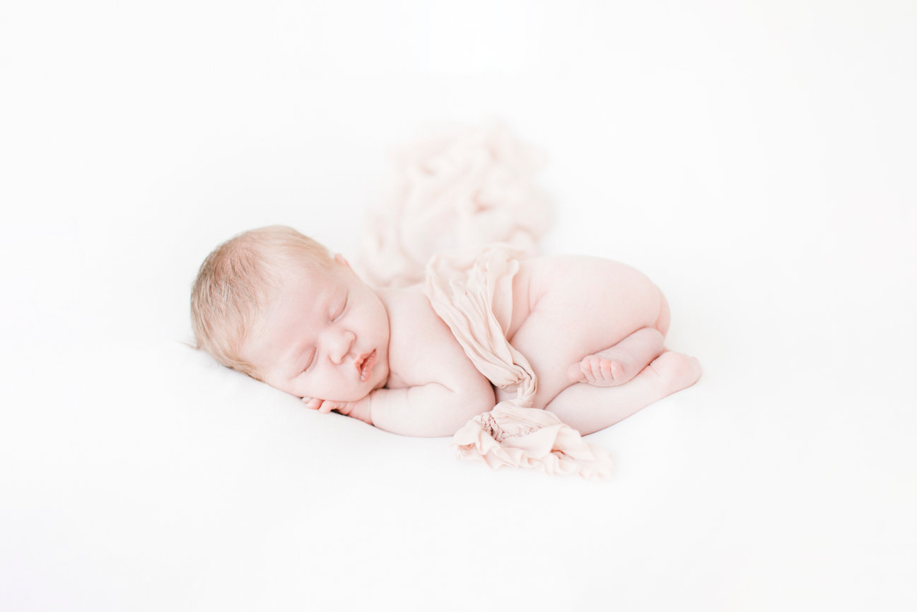 newborn maternity photography