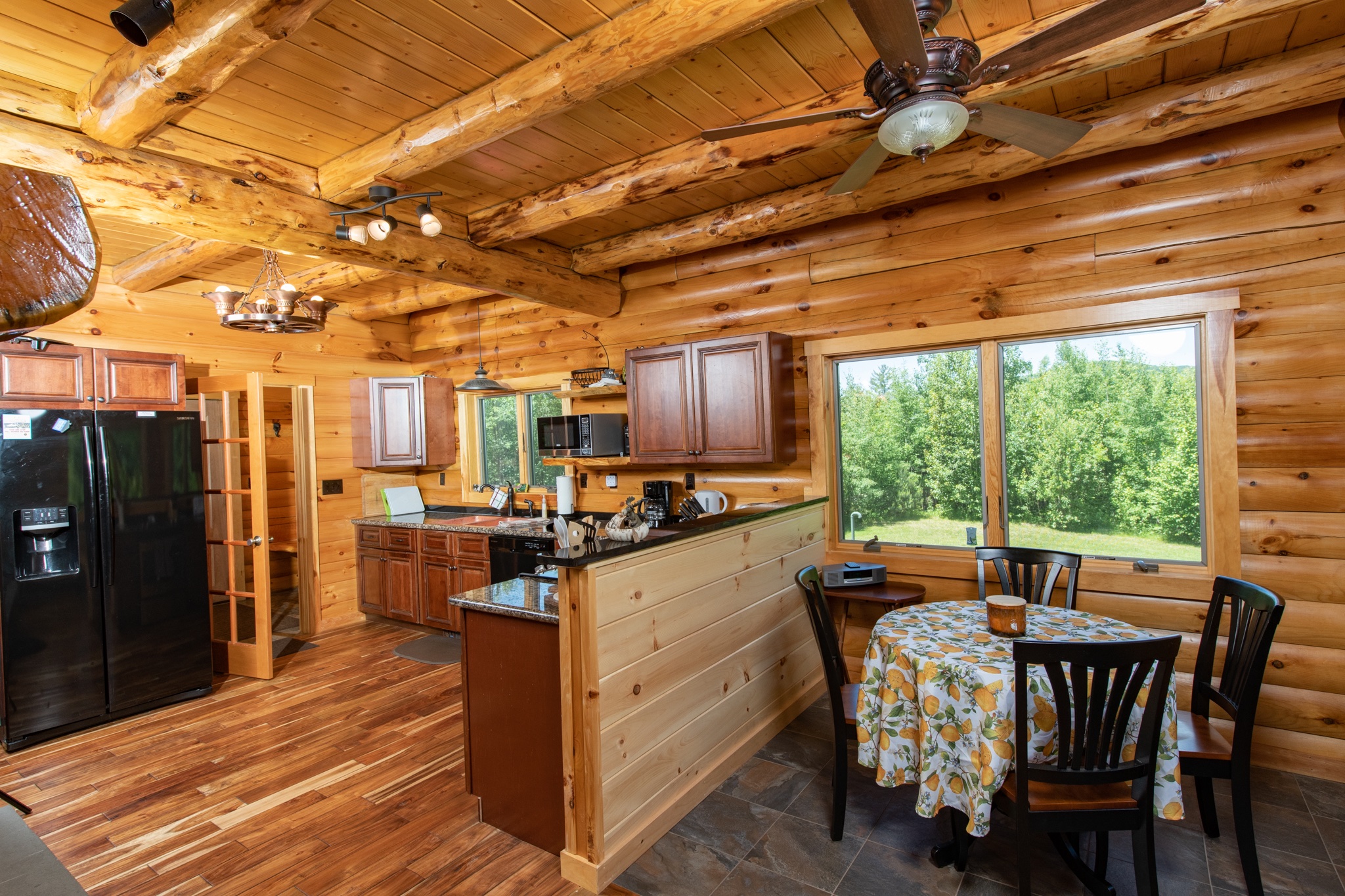 Rental Cabin in the White Mountains - Jill Kyle Photography