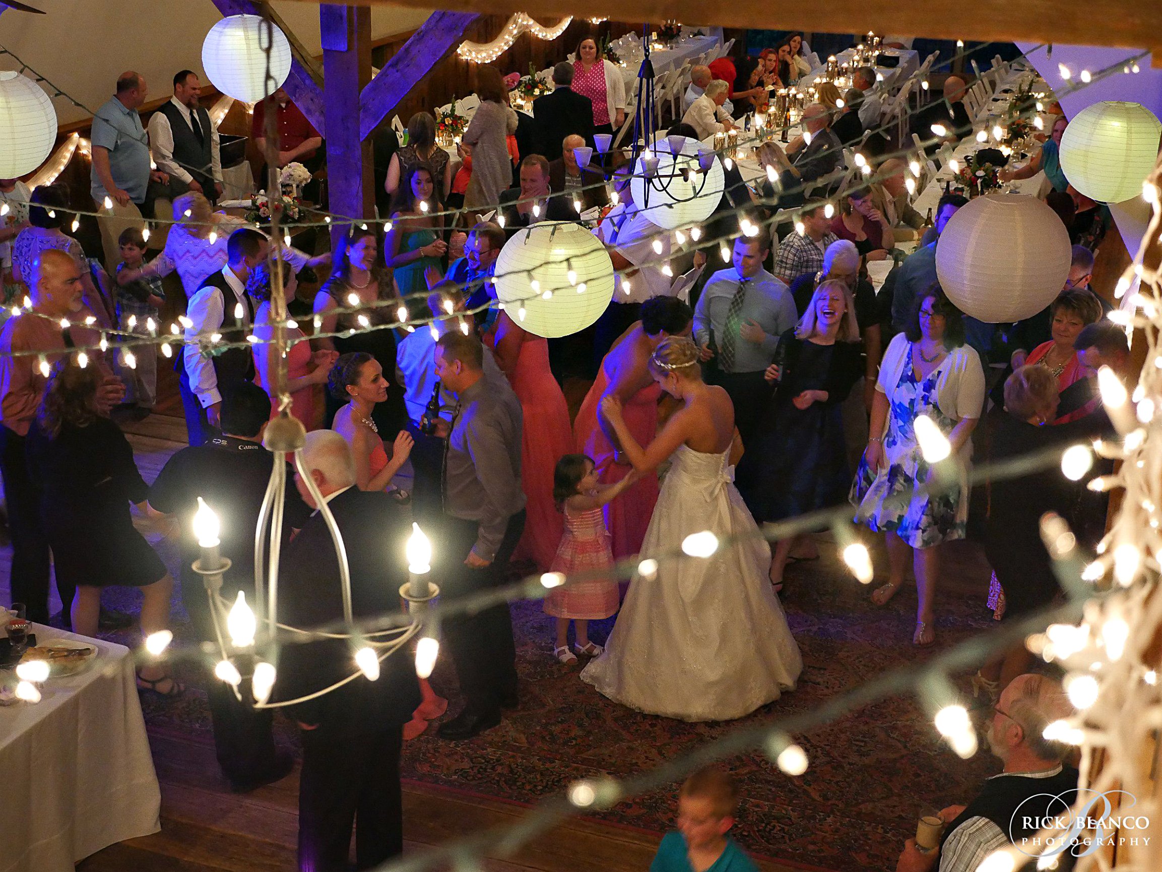 Rustic wedding at Stonebrook Farm in Perkasie