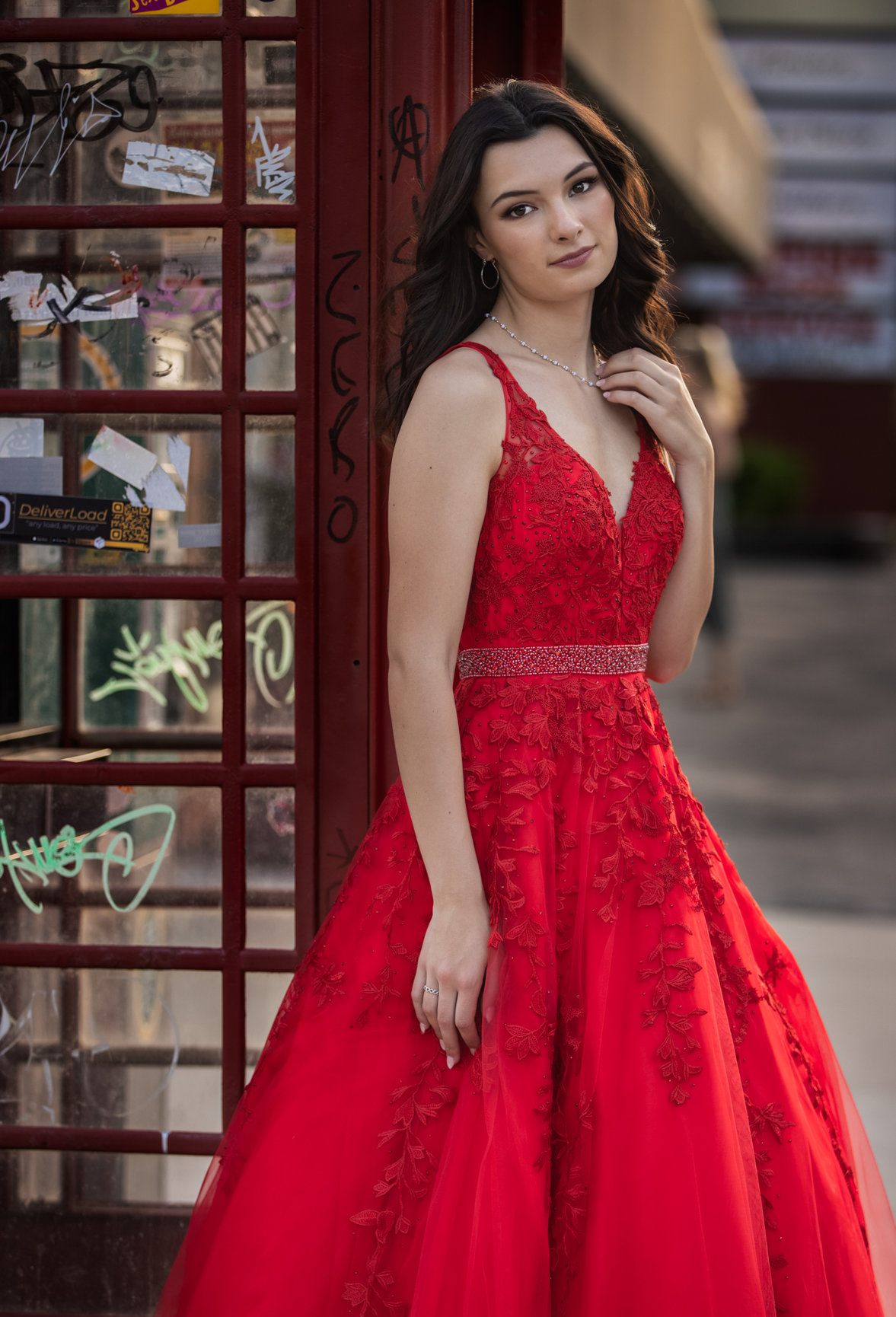 A Glamourous Grad Portrait Experience in Kensington - Laurie MacBrown ...