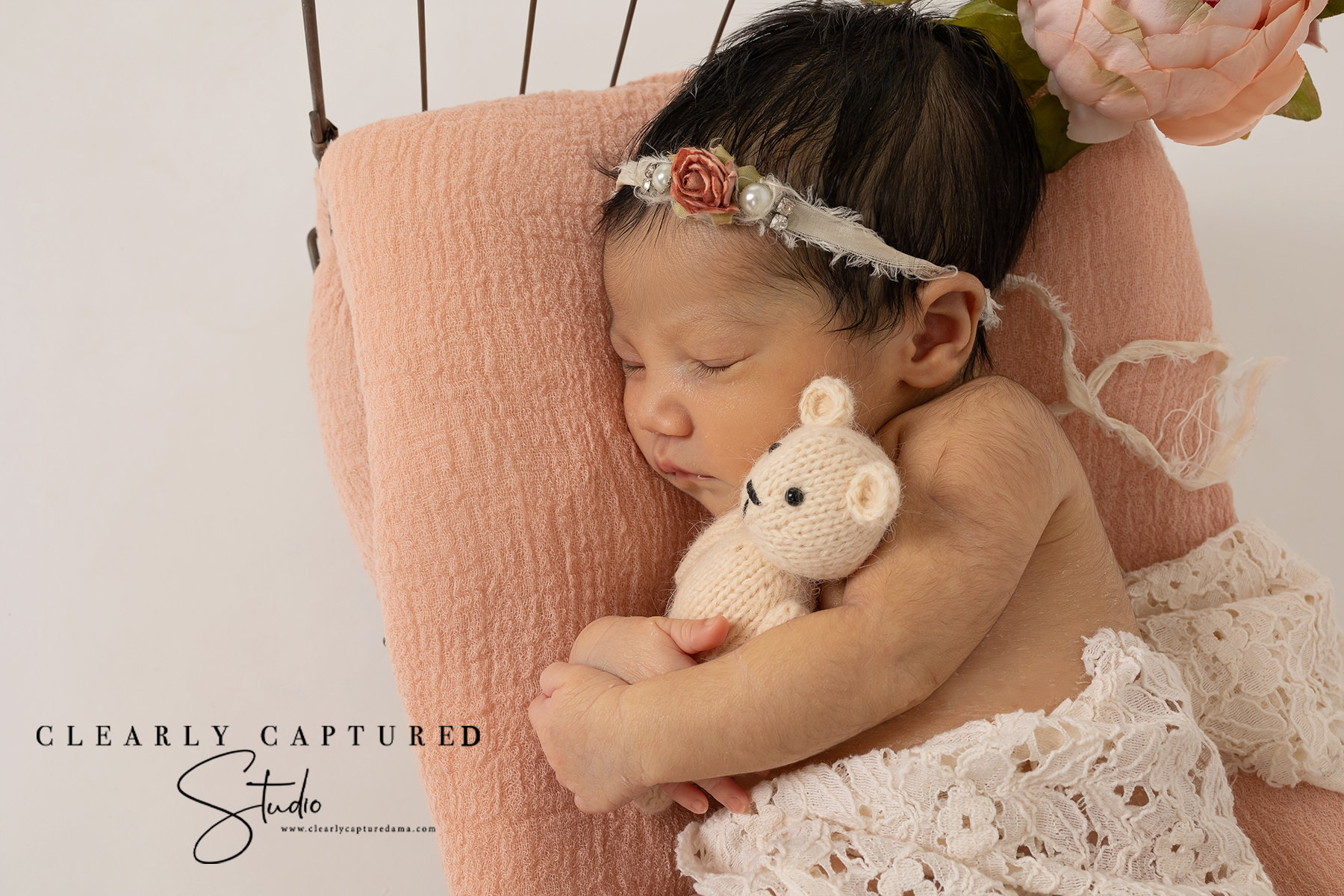 Newborn Portrait Session / Alìvé Clearly Captured Studio