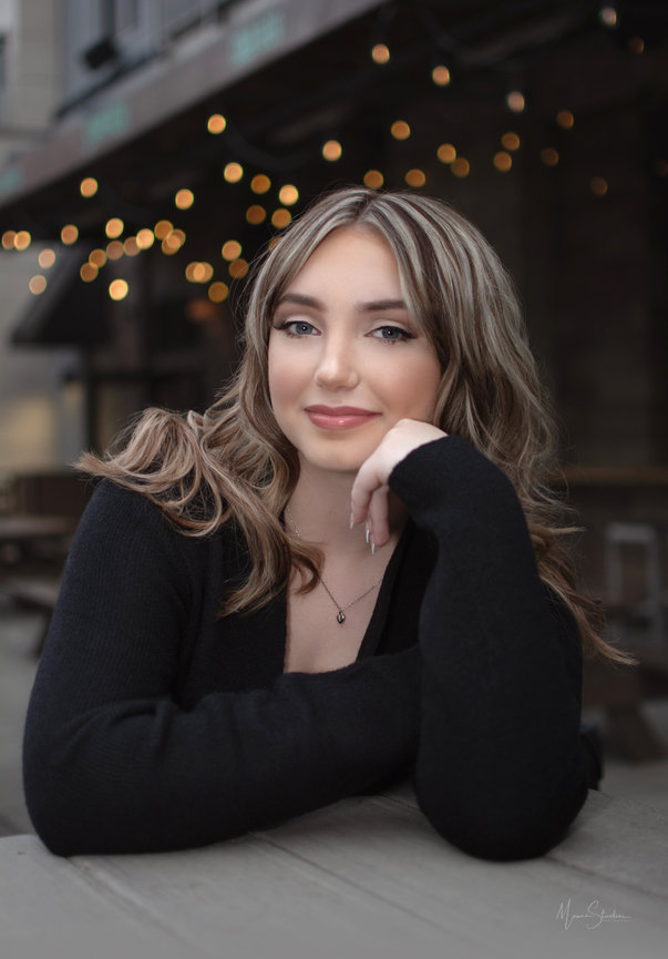 Senior Portrait Photo session in downtown cincinnati