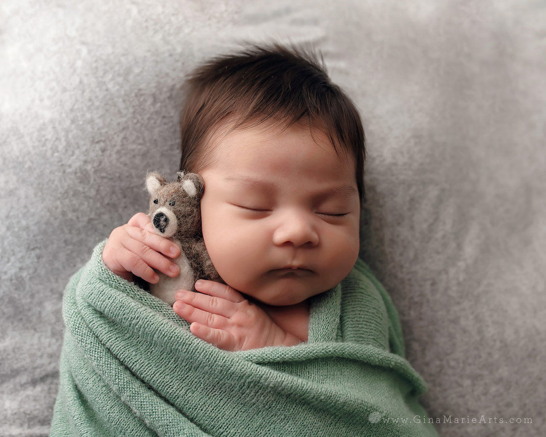 When is the best time for newborn photos - Long Island Newborn 
