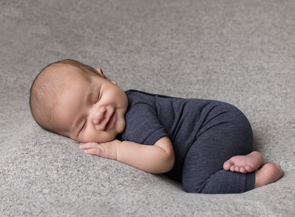 Best Newborn photographer in Brownsville, TX