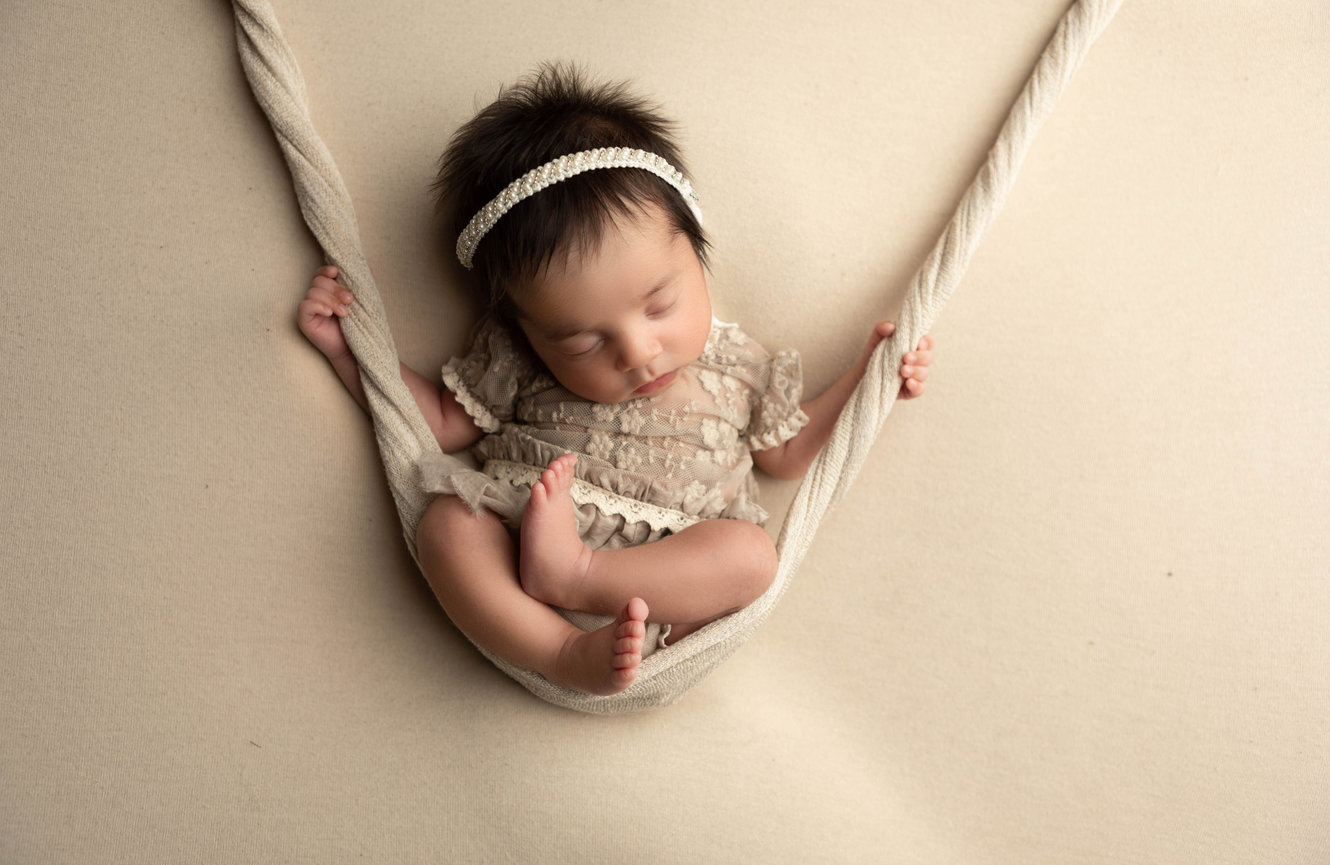 riverside newborn photographer ,riverside ca, riverside newborn photography, photographer in riverside ca,