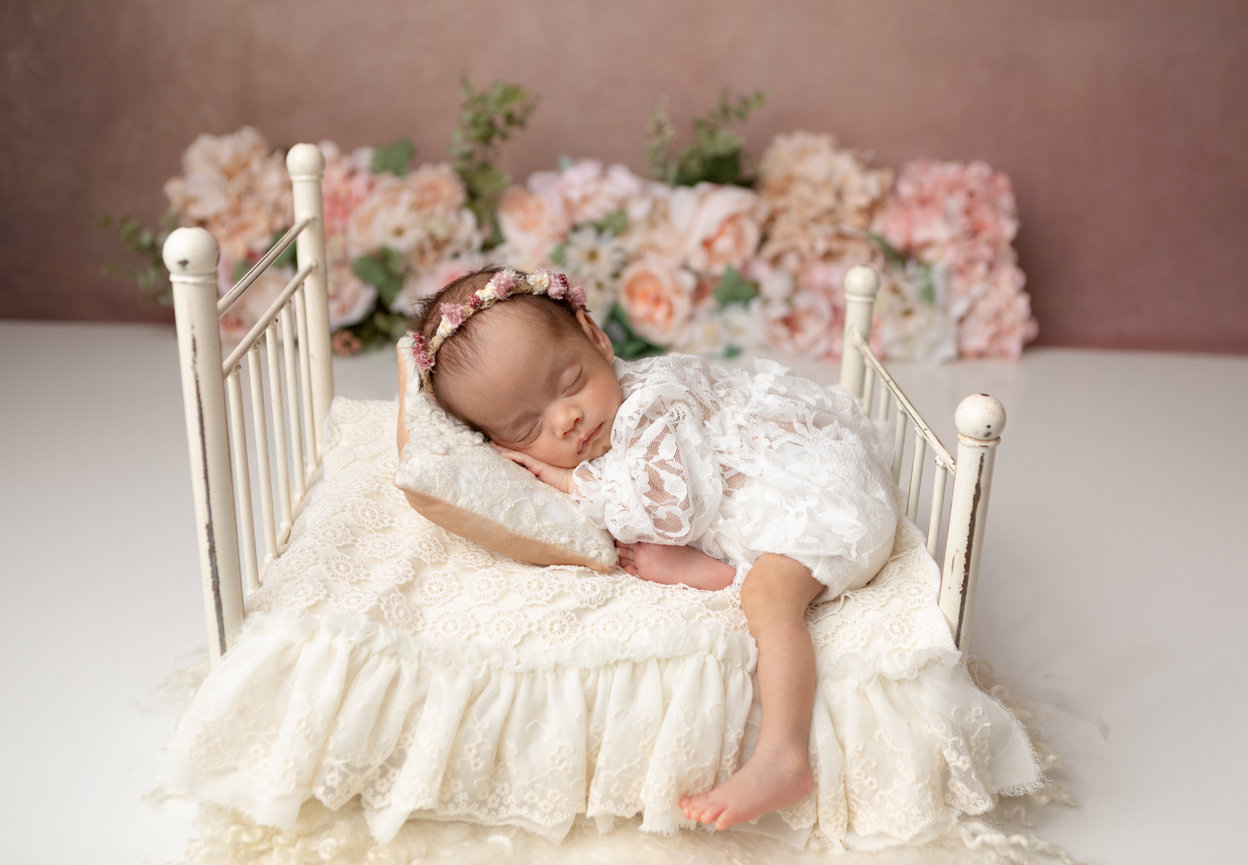 inland empire newborn photography, riverside newborn photographer, riverside newborn photography, riverside maternity photographer, riverside baby photographer, riverside cake smash photographer,