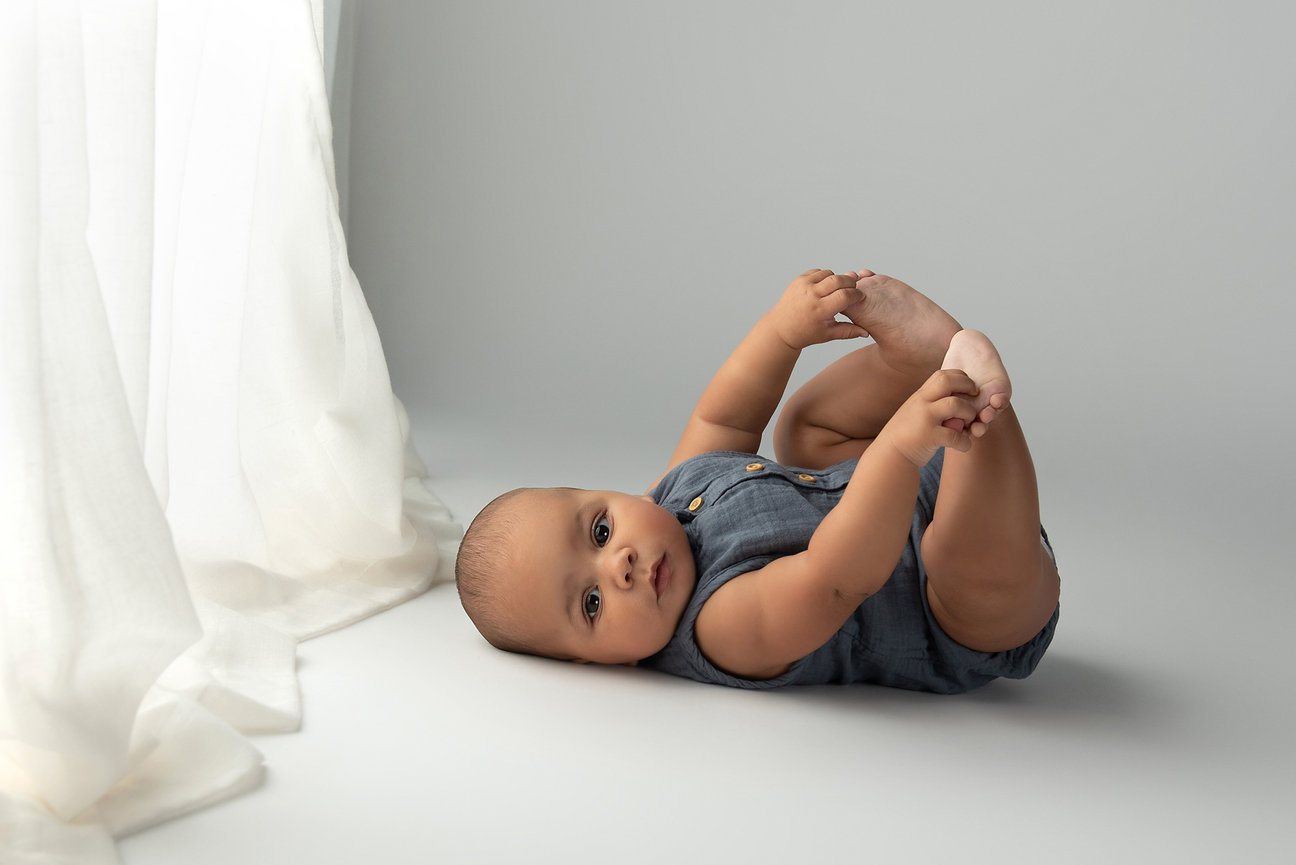 best Philadelphia cake smash photographer, South Jersey baby milestone portraits, baby photography near me