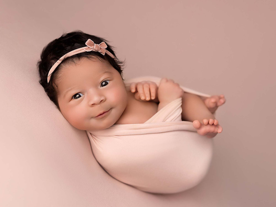 best newborn photographer Connecticut, newborn portraits in Connecticut, New Haven newborn photography