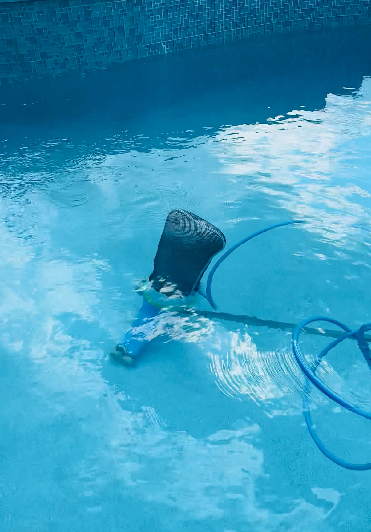 Weekly residential pool cleaning service