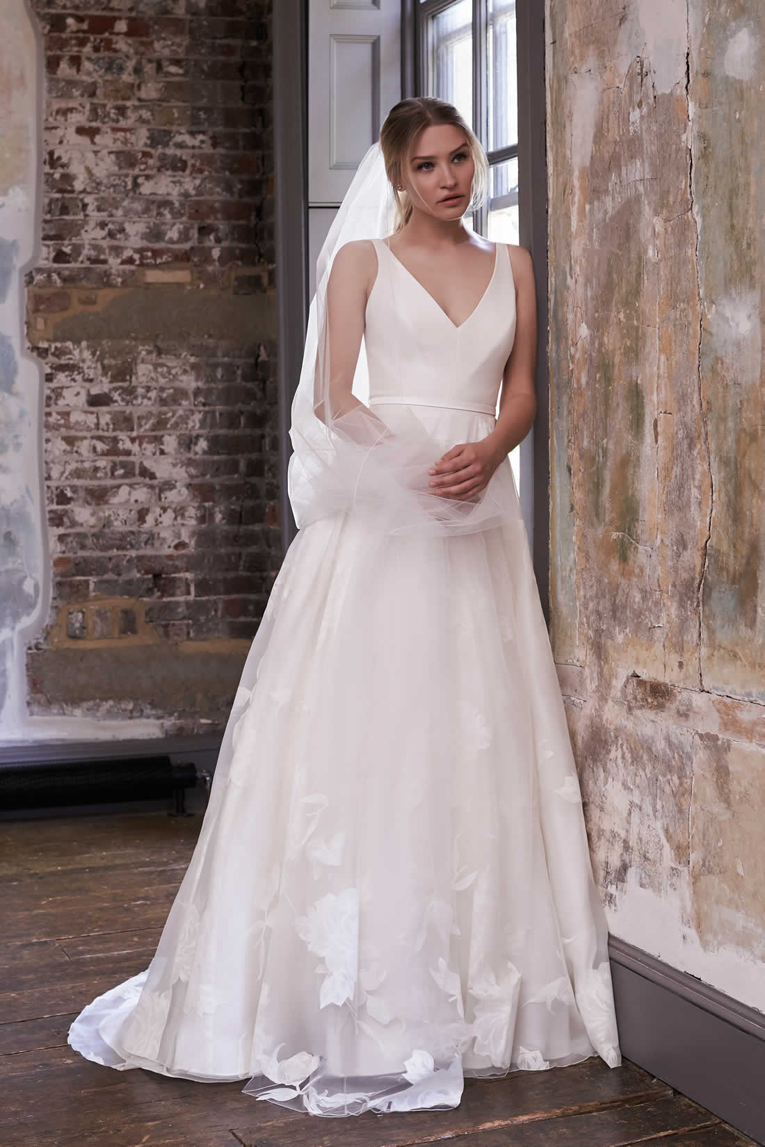 Designers White of Dublin White of Dublin White of Raleigh