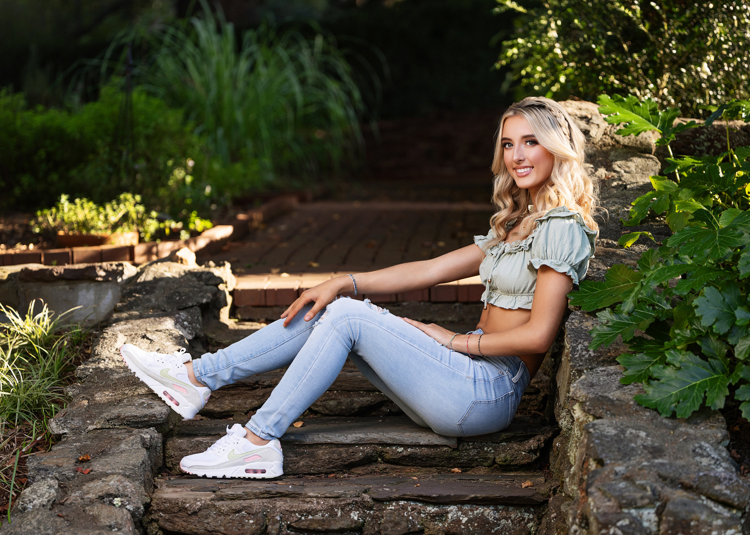 Award Winning Senior & Headshot Photographer | Jenn Lewis Photography