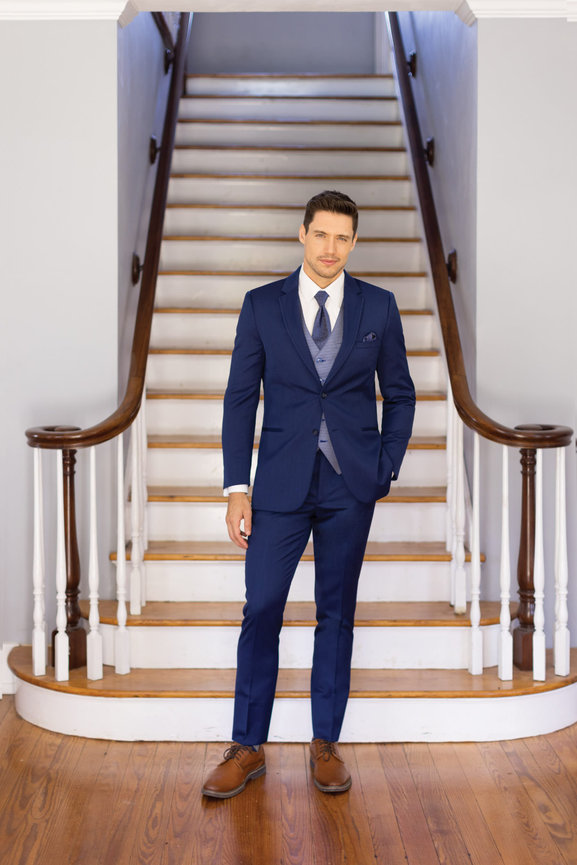 Broken Arrow OK | Facchianos Bridal and Formal Attire