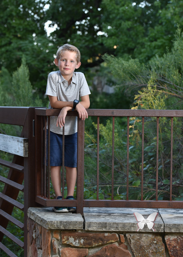 child photography On location with family session in Mansfield, Texas